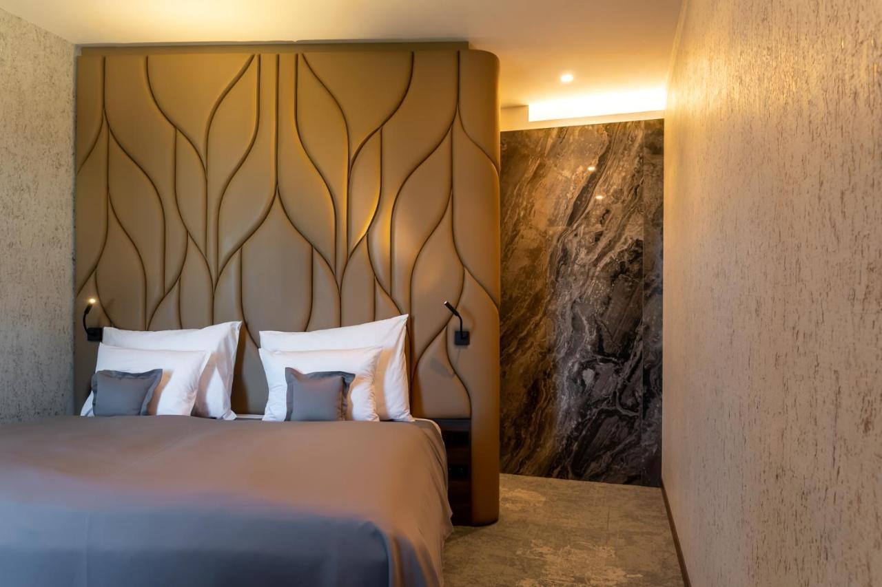 Theatre Hotel ออลอโมตซ์ ภายนอก รูปภาพ
