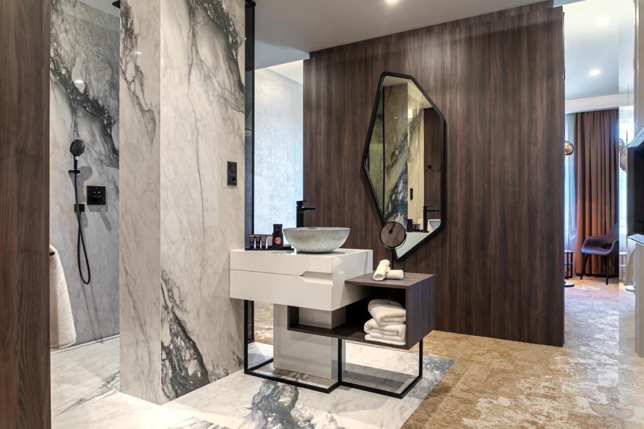 Theatre Hotel ออลอโมตซ์ ภายนอก รูปภาพ