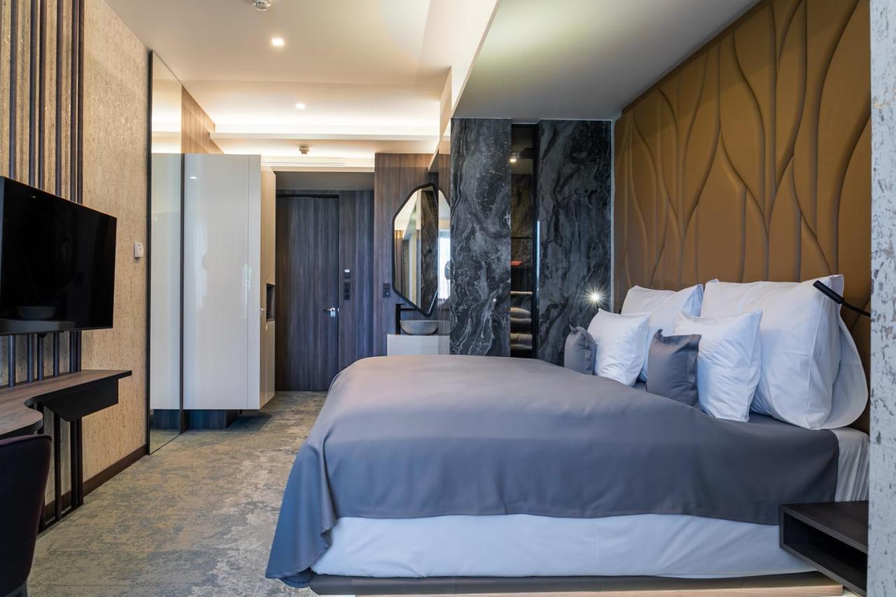 Theatre Hotel ออลอโมตซ์ ภายนอก รูปภาพ