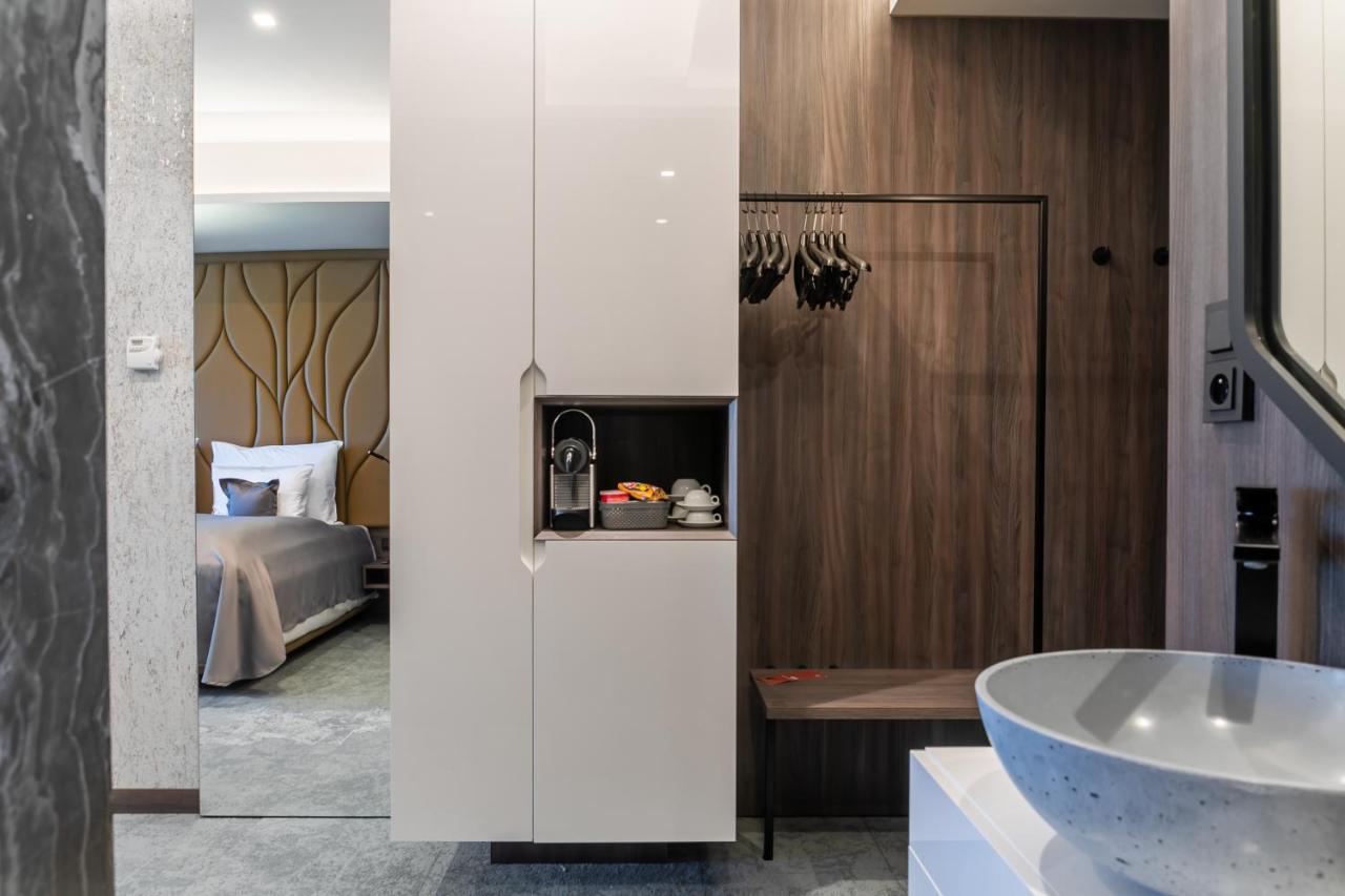 Theatre Hotel ออลอโมตซ์ ภายนอก รูปภาพ