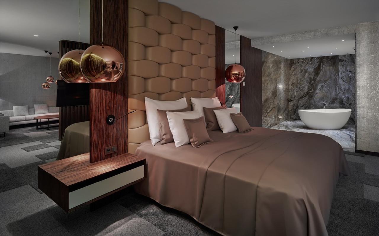 Theatre Hotel ออลอโมตซ์ ภายนอก รูปภาพ