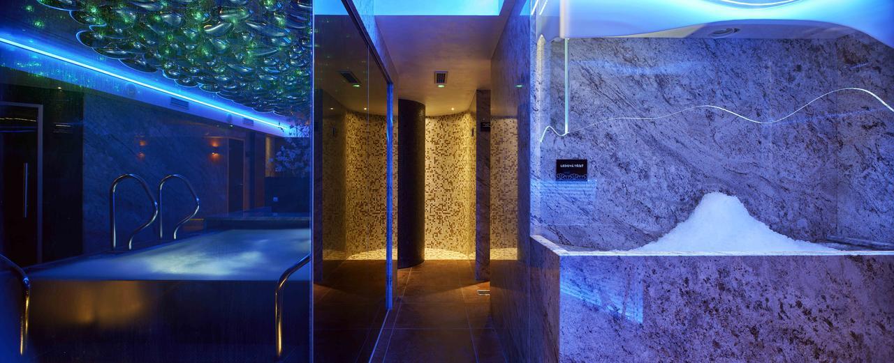Theatre Hotel ออลอโมตซ์ ภายนอก รูปภาพ