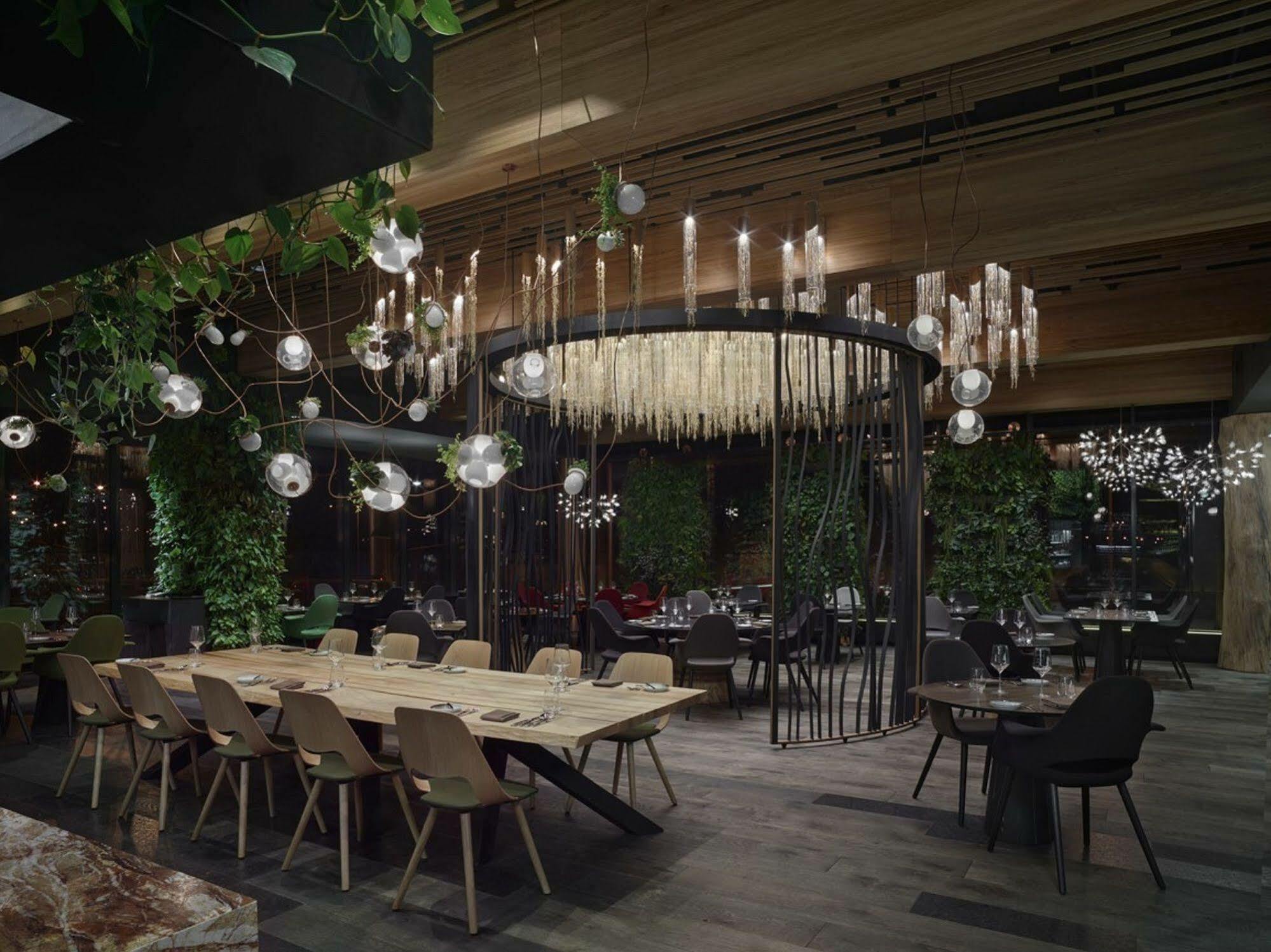 Theatre Hotel ออลอโมตซ์ ภายนอก รูปภาพ