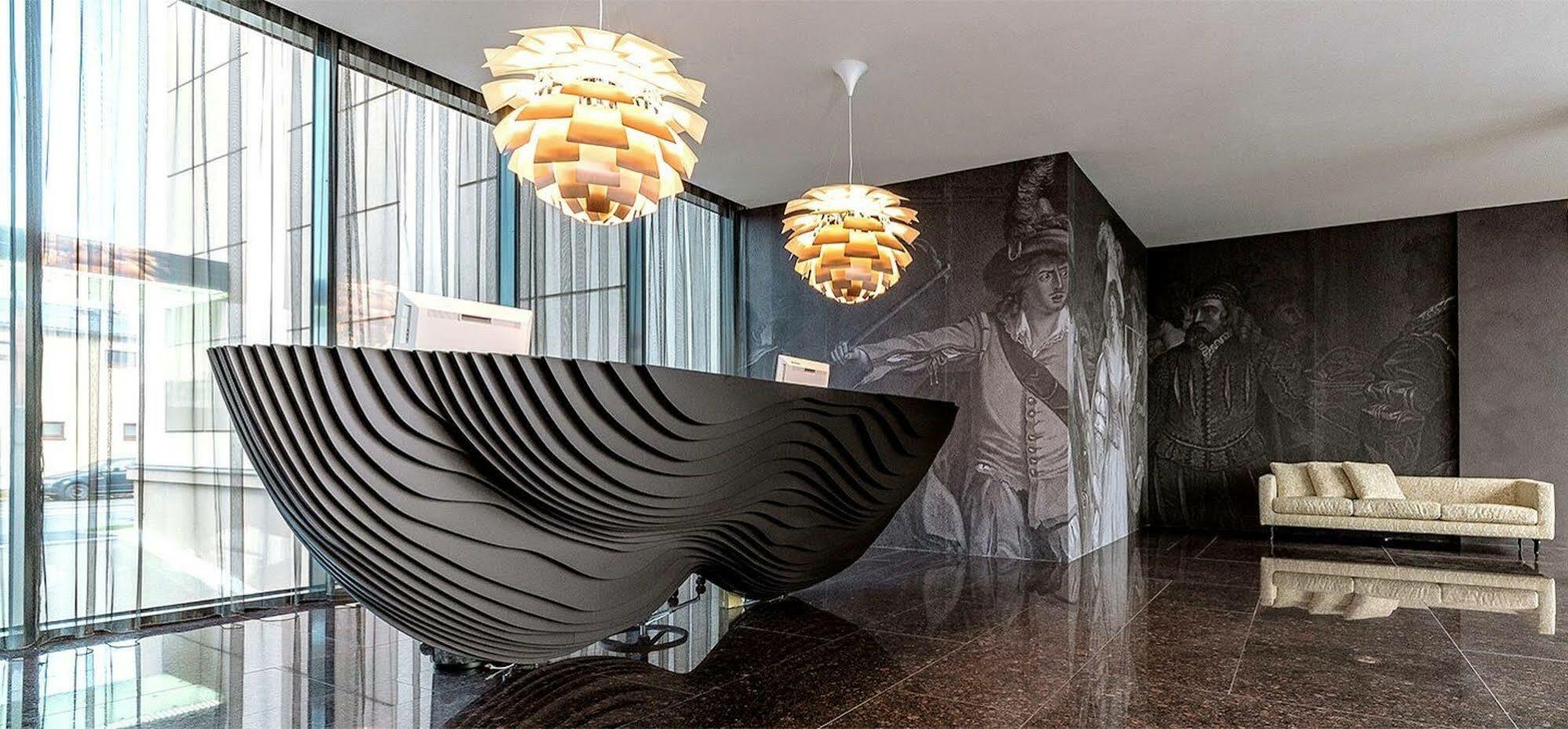 Theatre Hotel ออลอโมตซ์ ภายนอก รูปภาพ